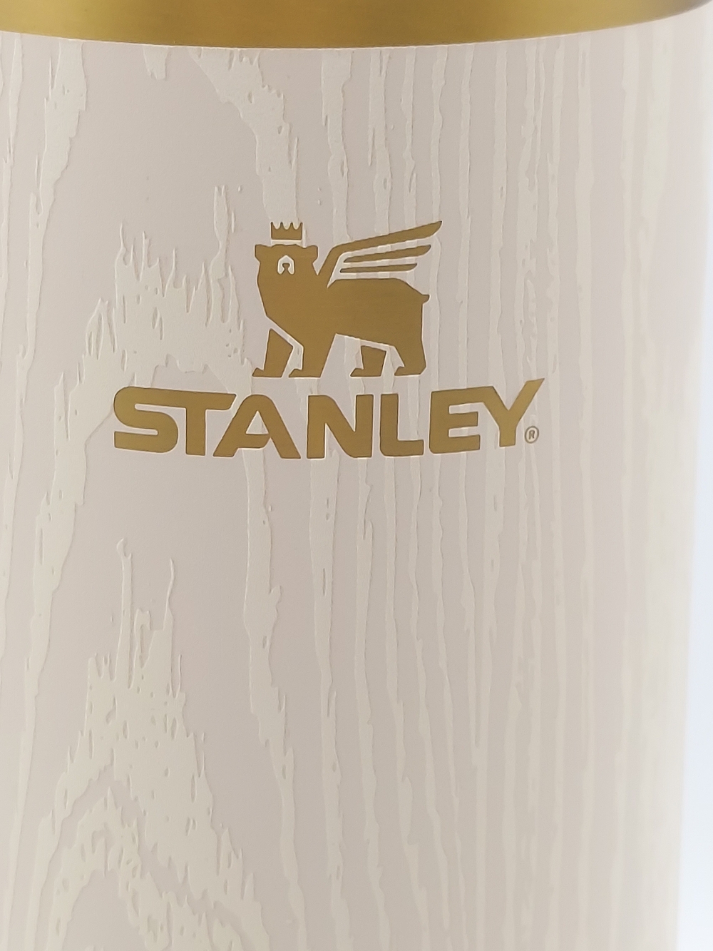 Stanley The IceFlow™ Flip Straw Tumbler | 30 OZ-Birch Woodgrain - Picture 5 of 6